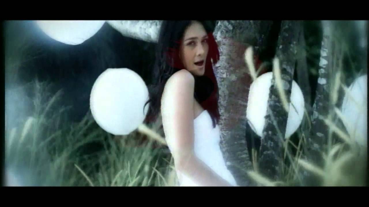 Luna Maya Feat. Dide Hijau Daun – Suara Ku Berharap (Official Music Video)