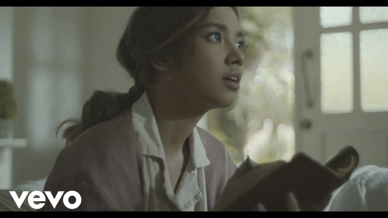 Lyodra – Tentang Kamu (Official Music Video)