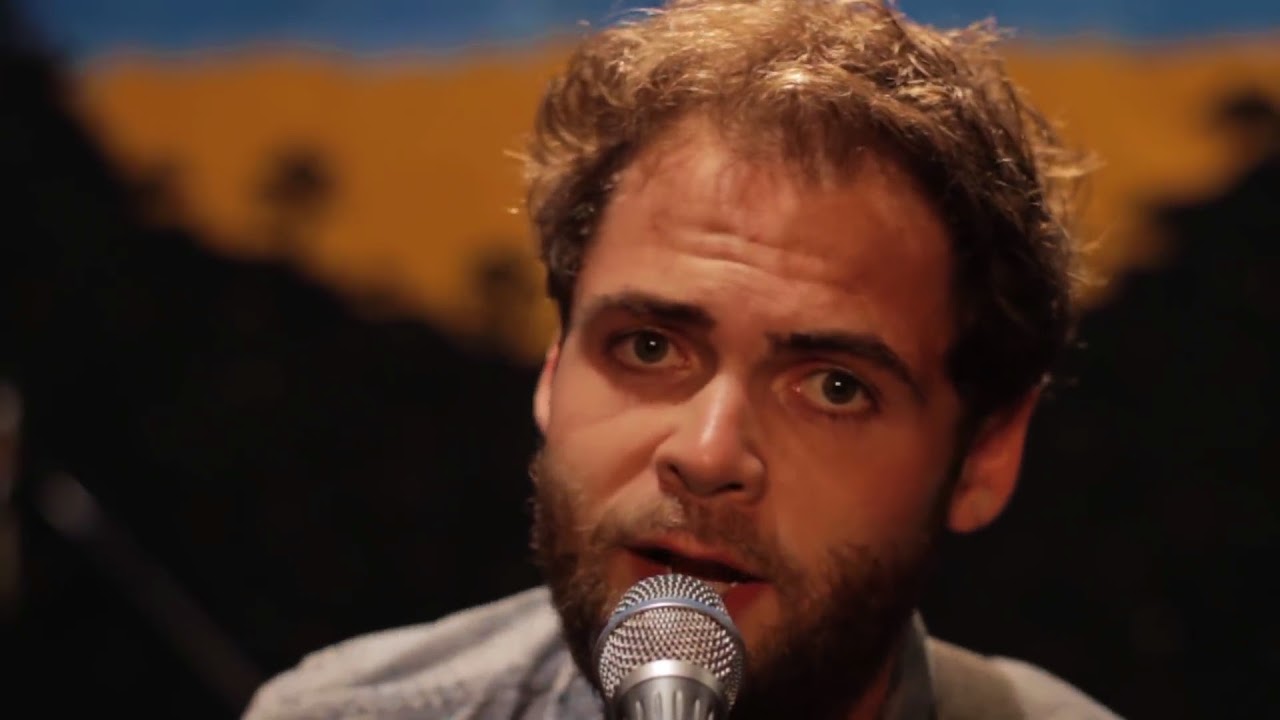 Passenger – Let Her Go (Official Music Video)