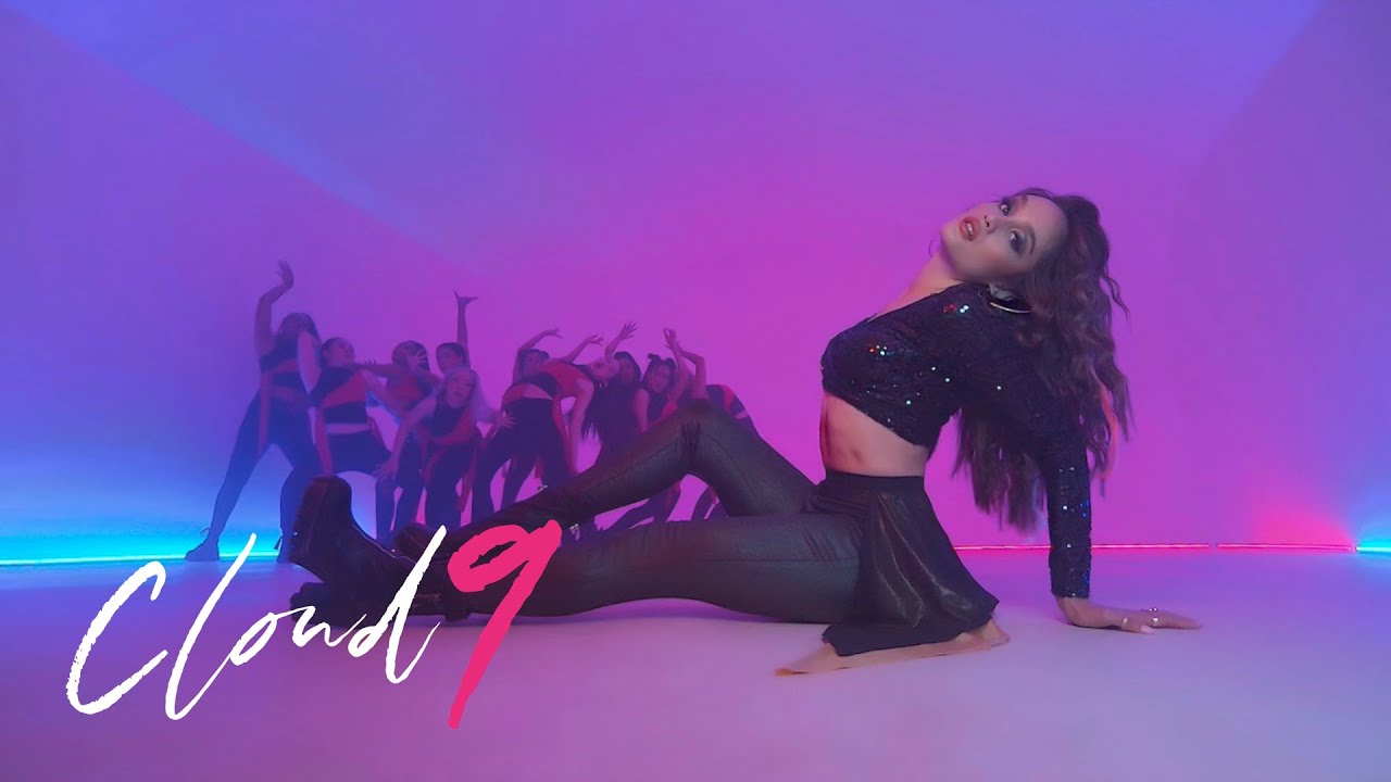 Cinta Laura Kiehl – Cloud 9 (Official Dance Video)
