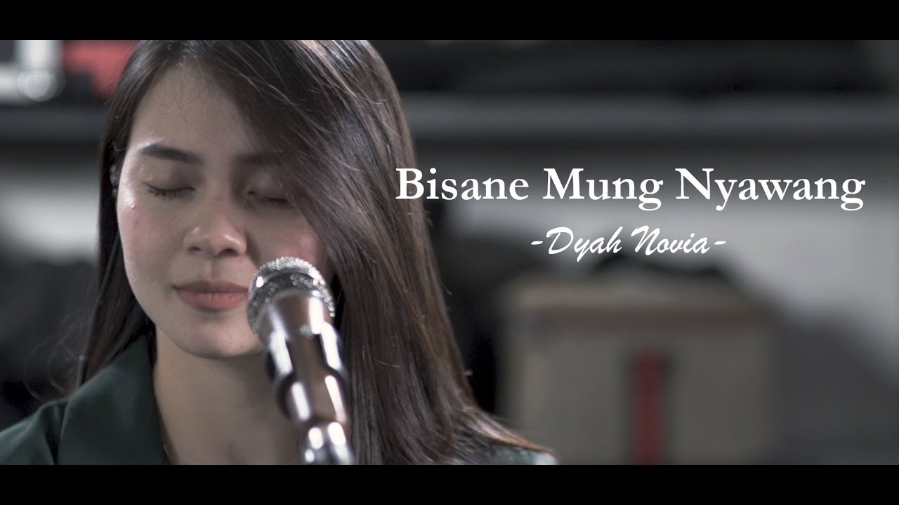 Dyah Novia Cover Lagu Bisane Mung Nyawang (Official Music Video)