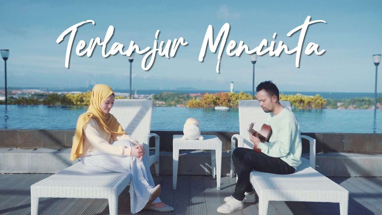 Ipank Yuniar feat. Sanathanias – Terlanjur Mencinta (Official Music Video Youtube)