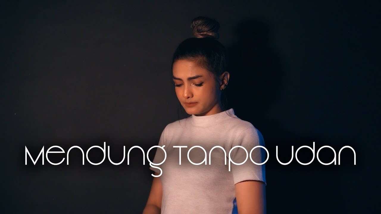 Metha Zulia – Mendung Tanpo Udan (Official Music Video Youtube)