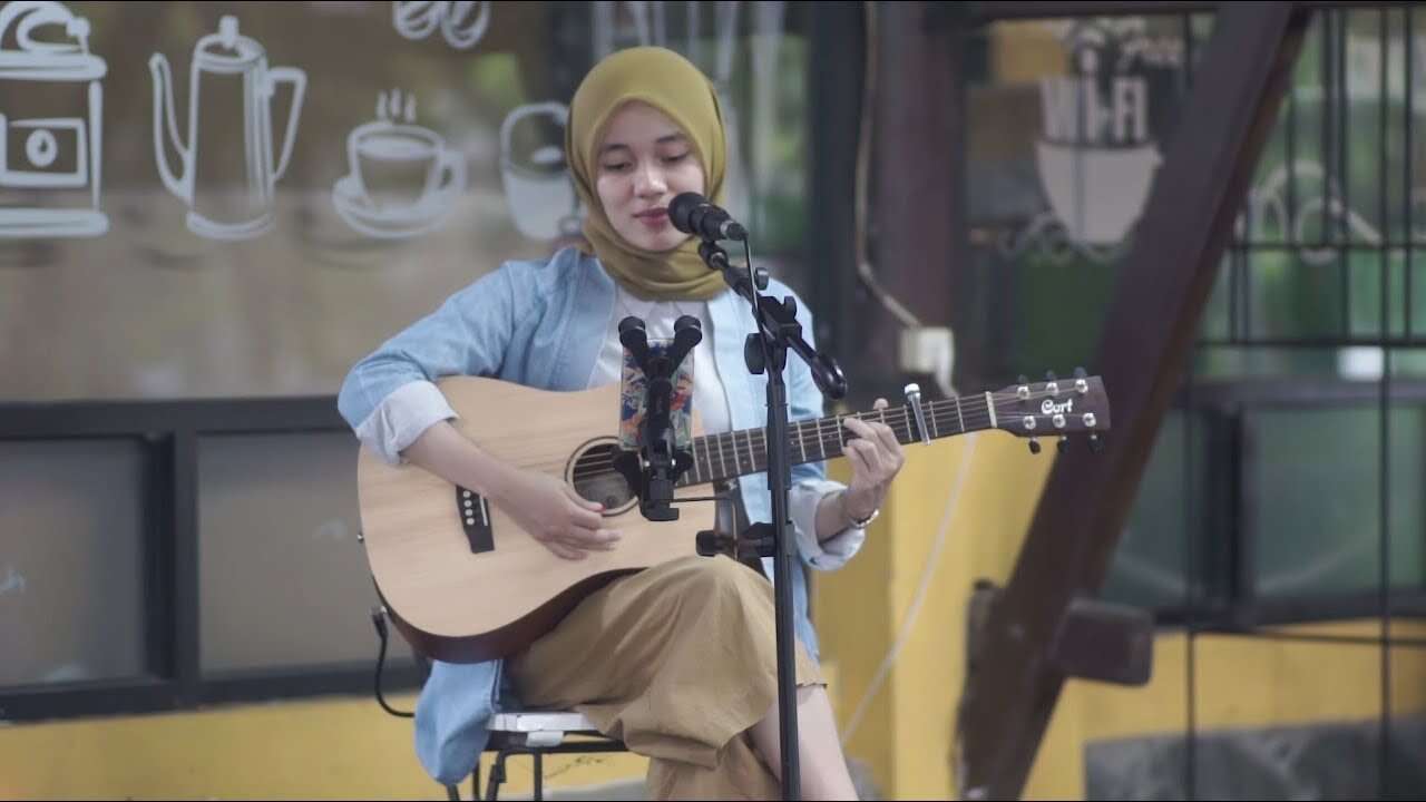 Nindya Laksita – Anugerah Terindah Yang Pernah Kumiliki (Official Music Video Youtube)