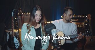 Ipank Yuniar Feat. Ingtise Hyndia – Menunggu Kamu (Official Music Video Youtube)