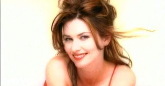 Shania Twain – Love Gets Me Every Time (Official Music Video Youtube)