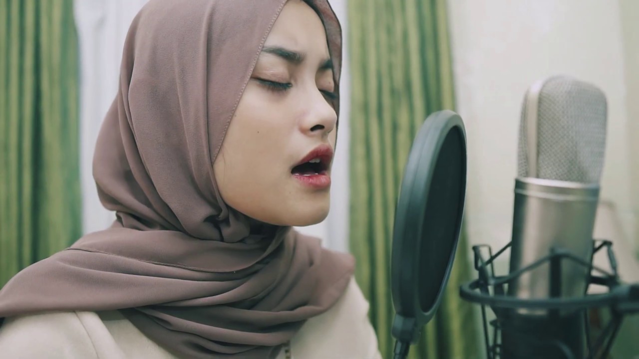 Tival Salsabila – Rapuh (Official Music Video Youtube)