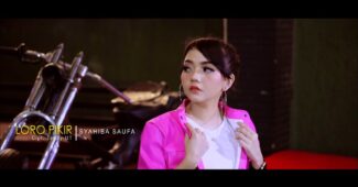 Syahiba Saufa – Loro Pikir (Official Music Video Aneka Safari Youtube)